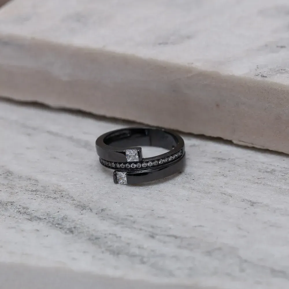 ANEL DUPLO COM FIO DE ZIRCÔNIA BANHO RÓDIO NEGRO