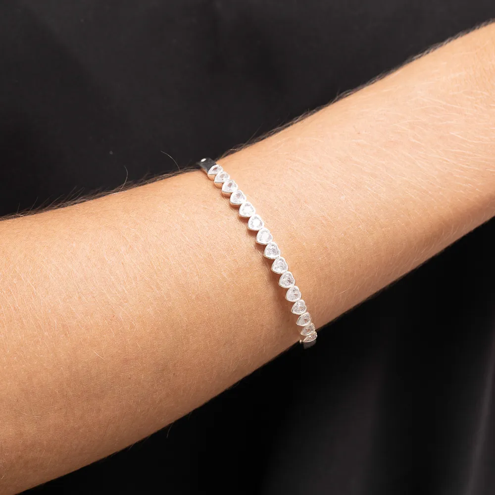 BRACELETE CORAÇÃO COM PEDRAS CRISTAIS BANHO PRATA