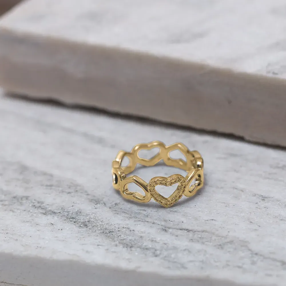 ANEL CORAÇÕES VAZADOS E COM ZIRCÔNIA BANHO OURO 18K