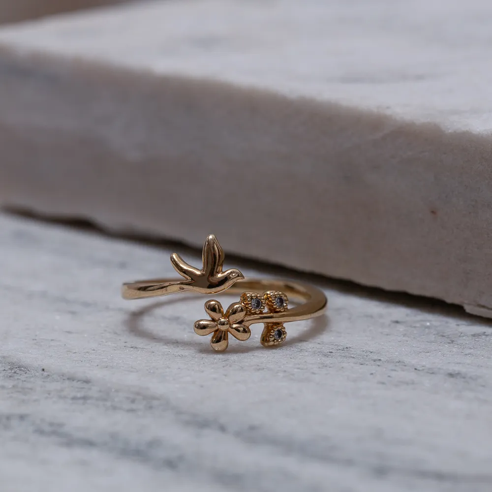 ANEL FLOR COM PÁSSARO BANHO OURO 18K