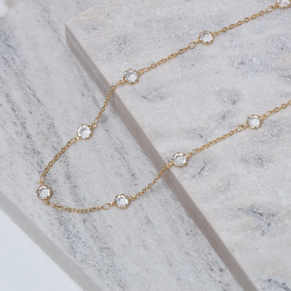 COLAR LONGO COM ZIRCÔNIAS CRISTAIS G BANHO OURO 18K
