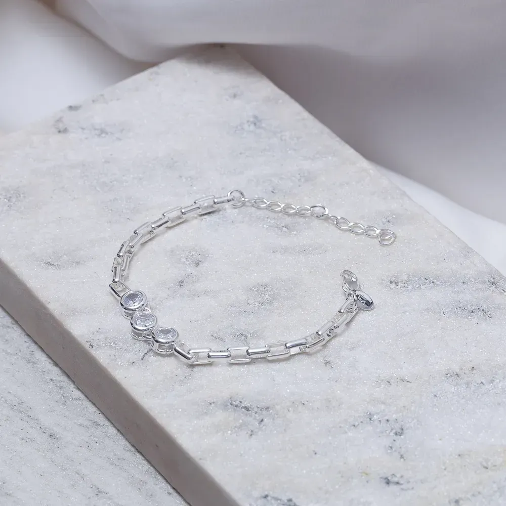 PULSEIRA CARTIER COM ZIRCÔNIAS REDONDAS BANHO PRATA