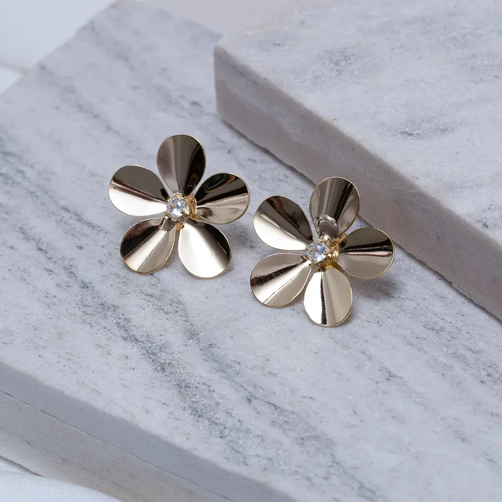BRINCO FLOR LISA BANHO OURO 18K