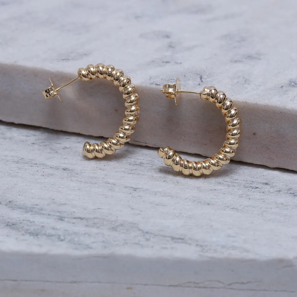 BRINCO ARGOLA CARACOL BANHO OURO 18K
