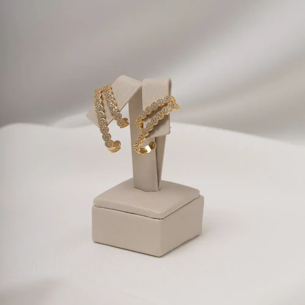 BRINCO EAR CUFF ZIRCÔNIA CRISTAL BANHO OURO 18K