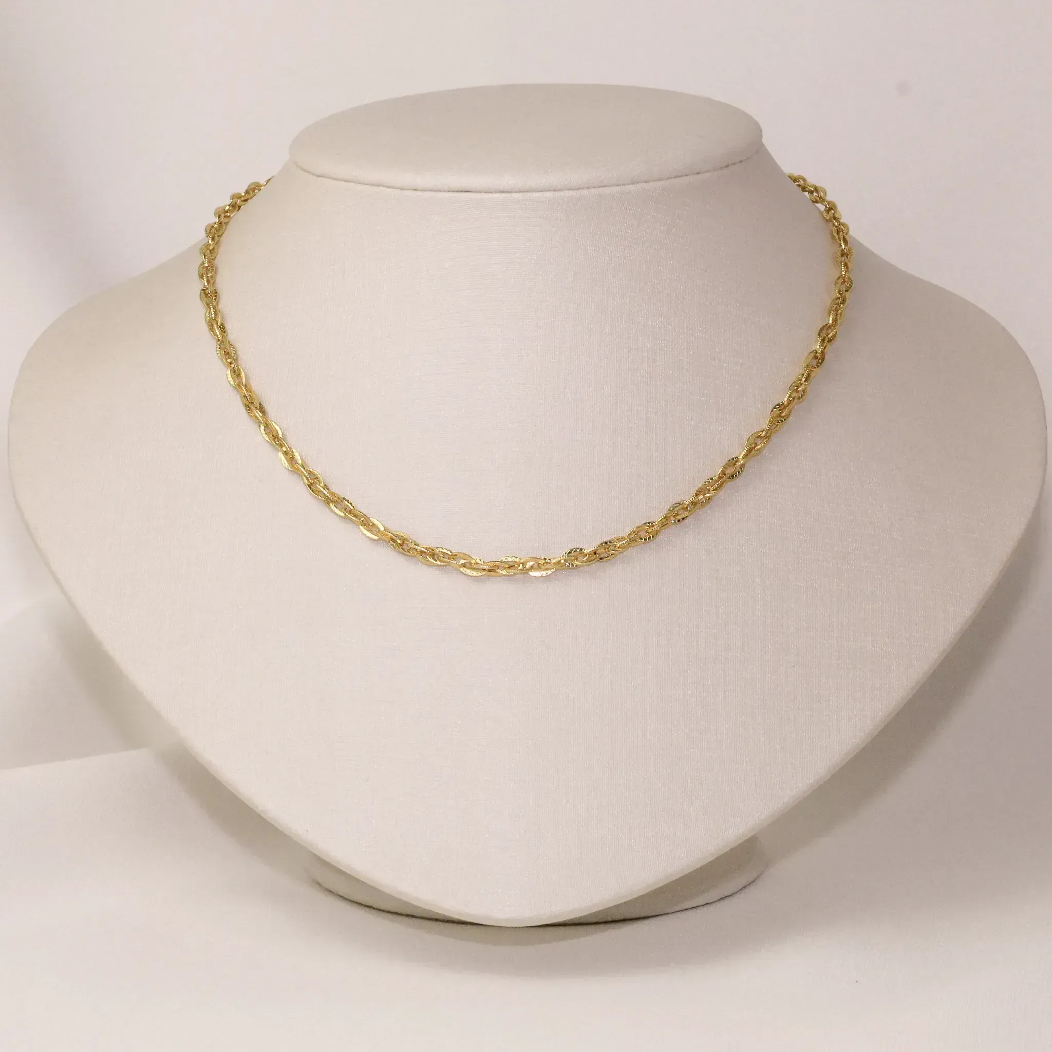 CHOKER ELOS DUPLOS RISCADOS BANHO OURO 18K