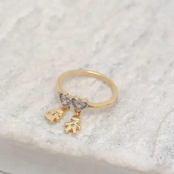 ANEL FILHOS CASAL DOIS CORAÇÕES CRAVEJADOS BANHO OURO 18K