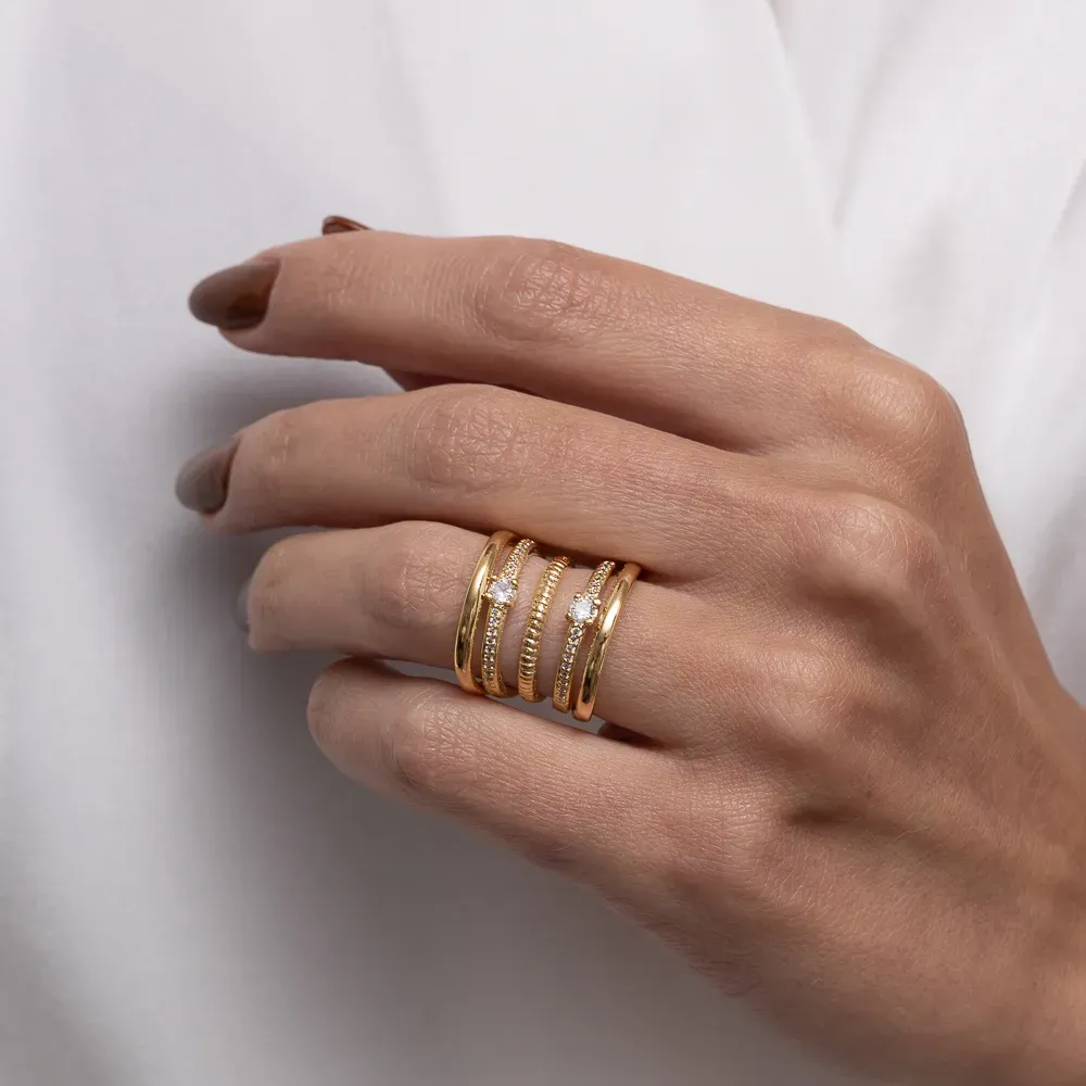 ANEL 5 AROS COM ZIRCÔNIAS CRISTAIS BANHO OURO 18K