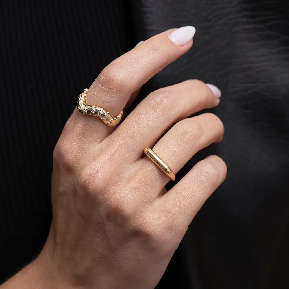 ANEL AMOR DE MÃE LISO ABAULADO BANHO OURO 18K