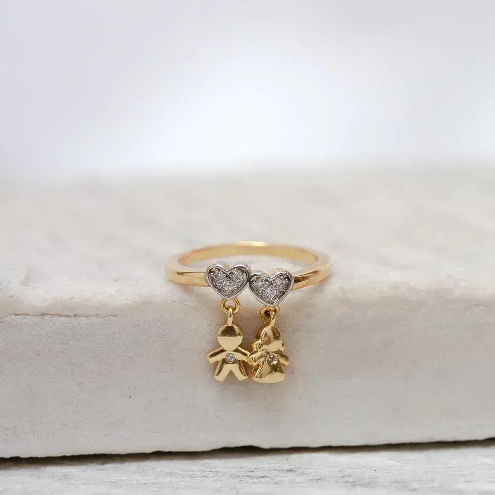 ANEL FILHOS CASAL DOIS CORAÇÕES CRAVEJADOS BANHO OURO 18K