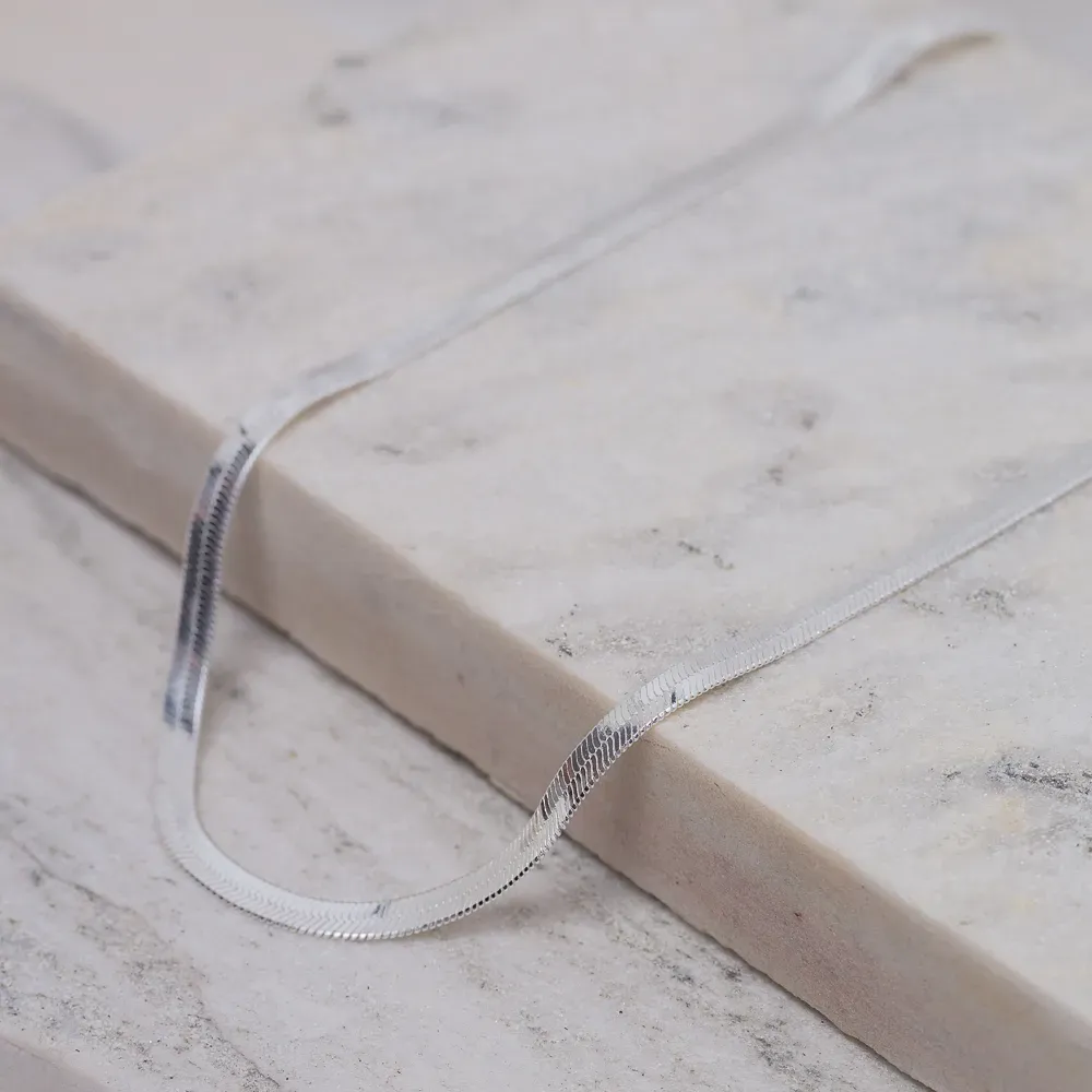 CHOKER FITA GROSSA ESPELHADA BANHO PRATA
