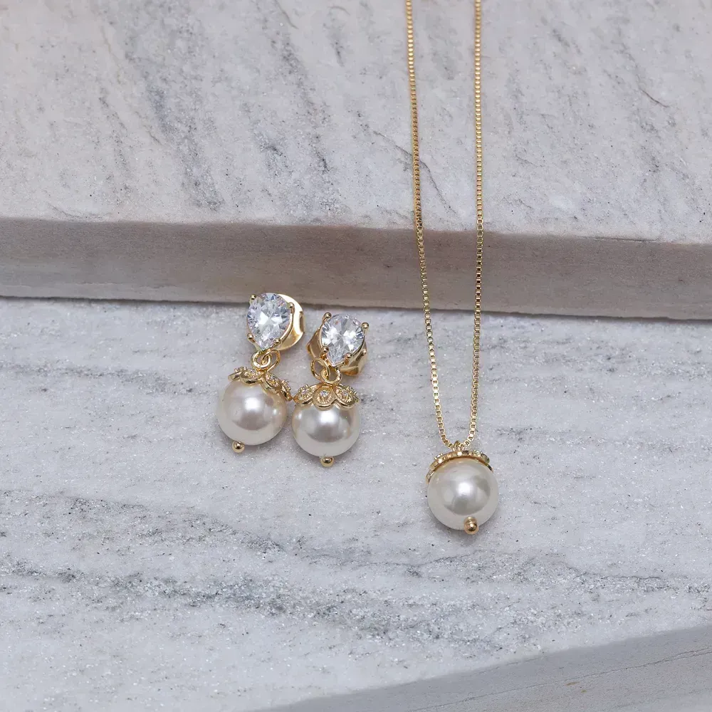 CONJUNTO PÉROLA COM GOTINHA CRISTAL BANHO OURO 18K