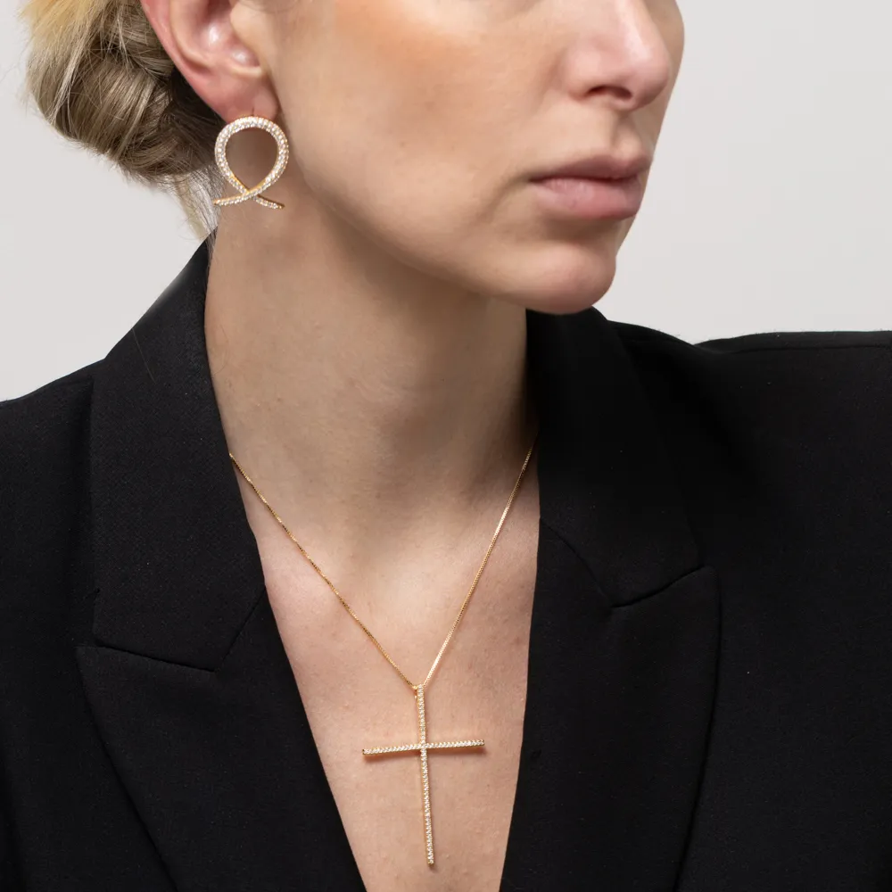 COLAR CRUZ CRAVEJADO COM ZIRCÔNIAS CRISTAIS BANHO OURO 18K
