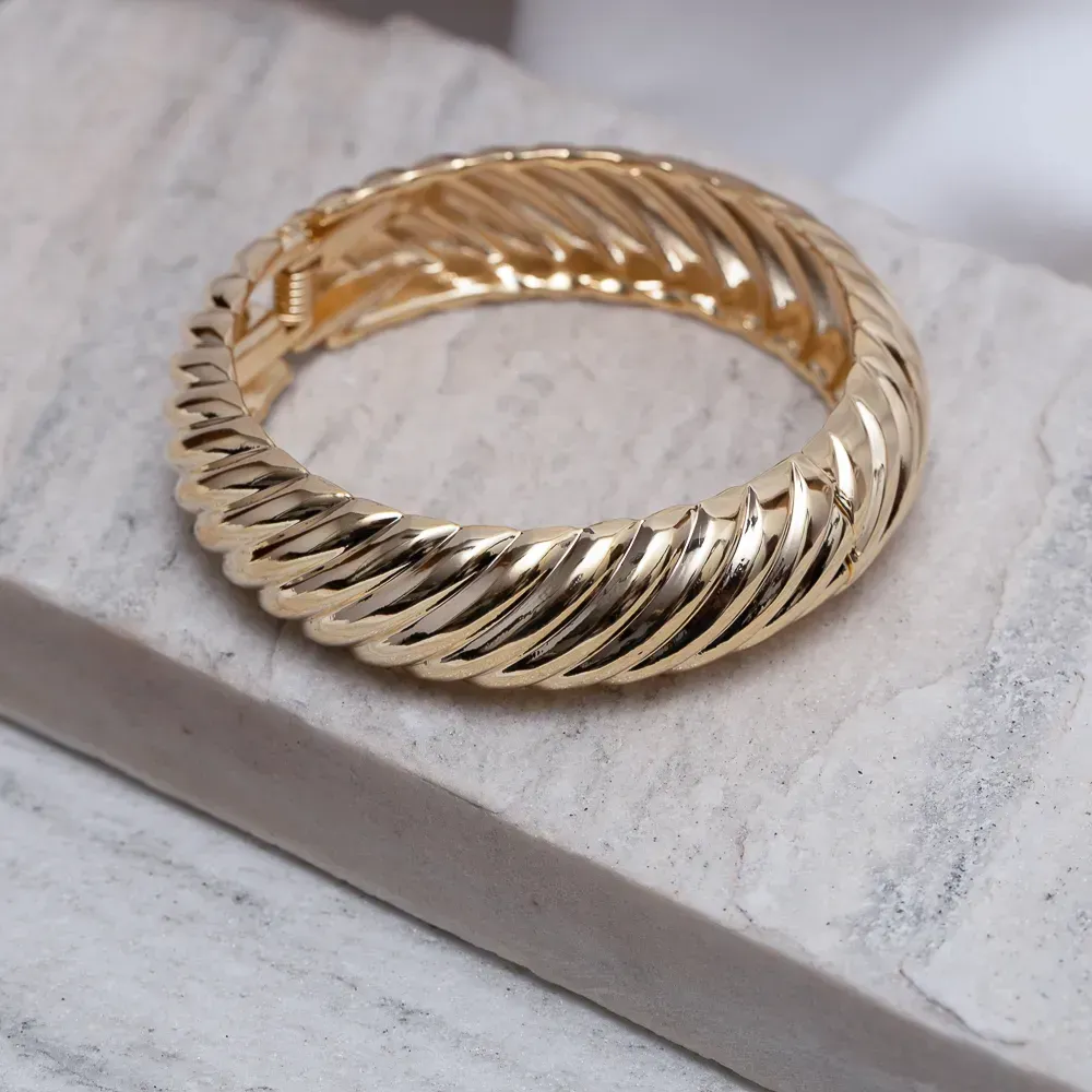 BRACELETE CARACOL LISO BANHO OURO 18K