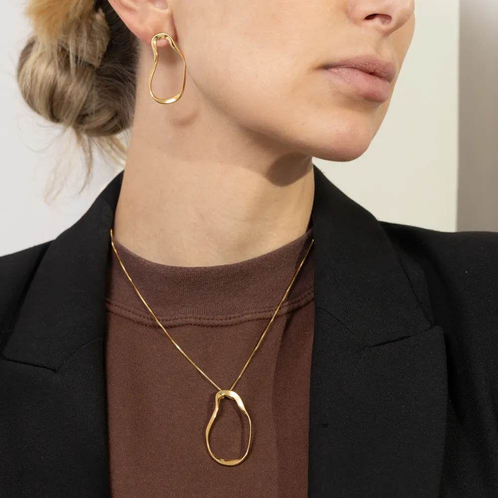 CONJUNTO ORGÂNICO FINO VAZADO BANHO OURO 18K