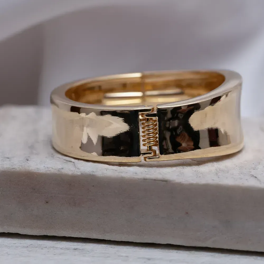 BRACELETE LARGO LISO BANHO OURO 18K