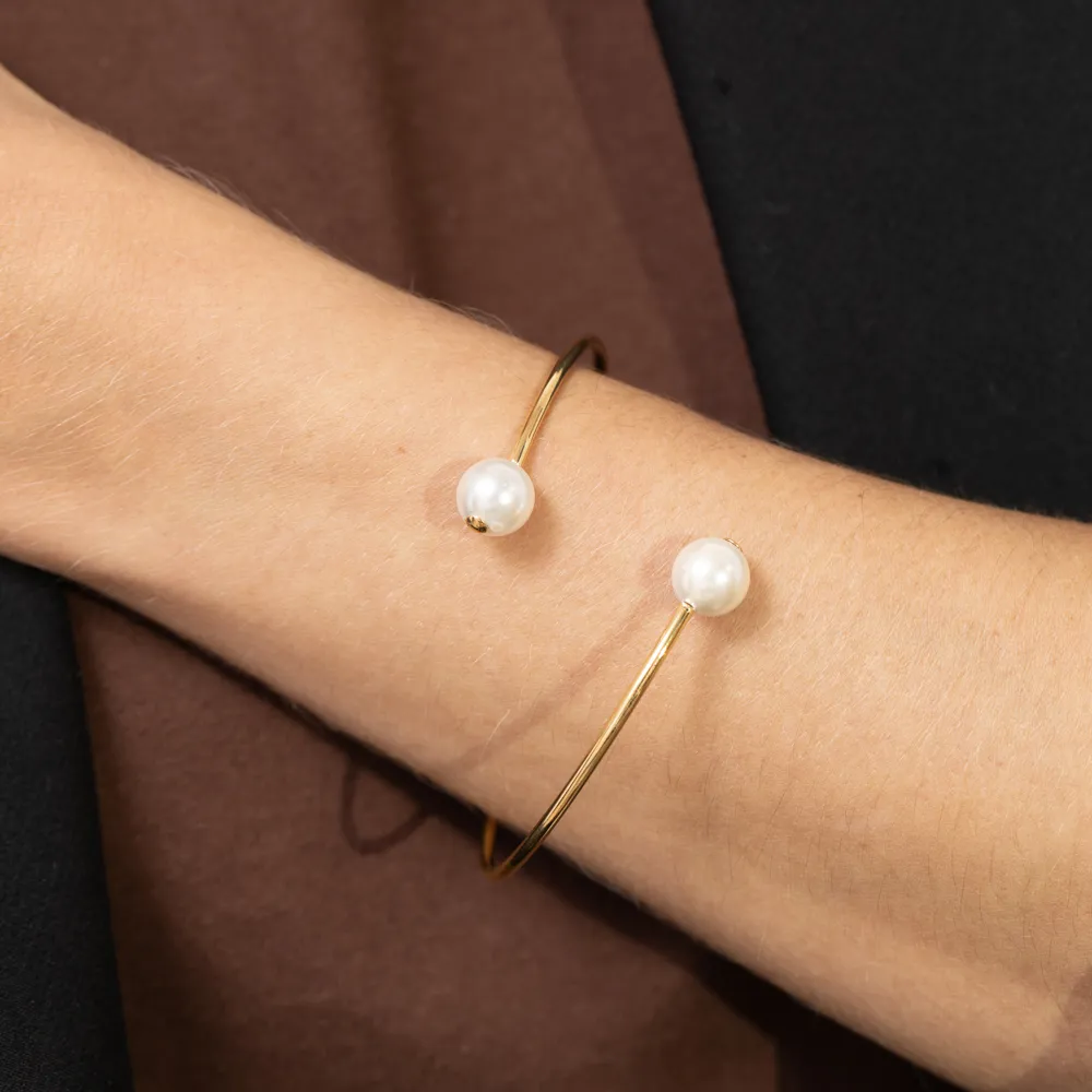 BRACELETE FINO COM PÉROLA BANHO OURO 18K
