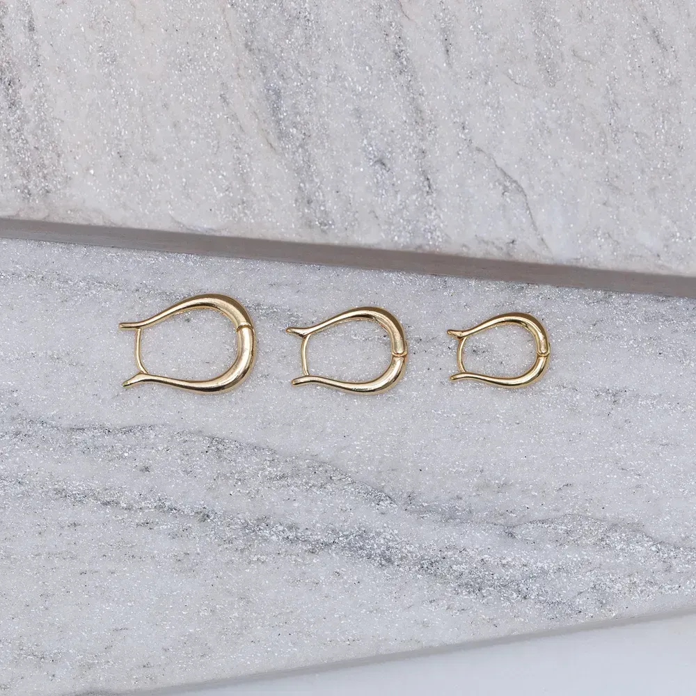 BRINCO ARGOLA HARPA P BANHO OURO 18K