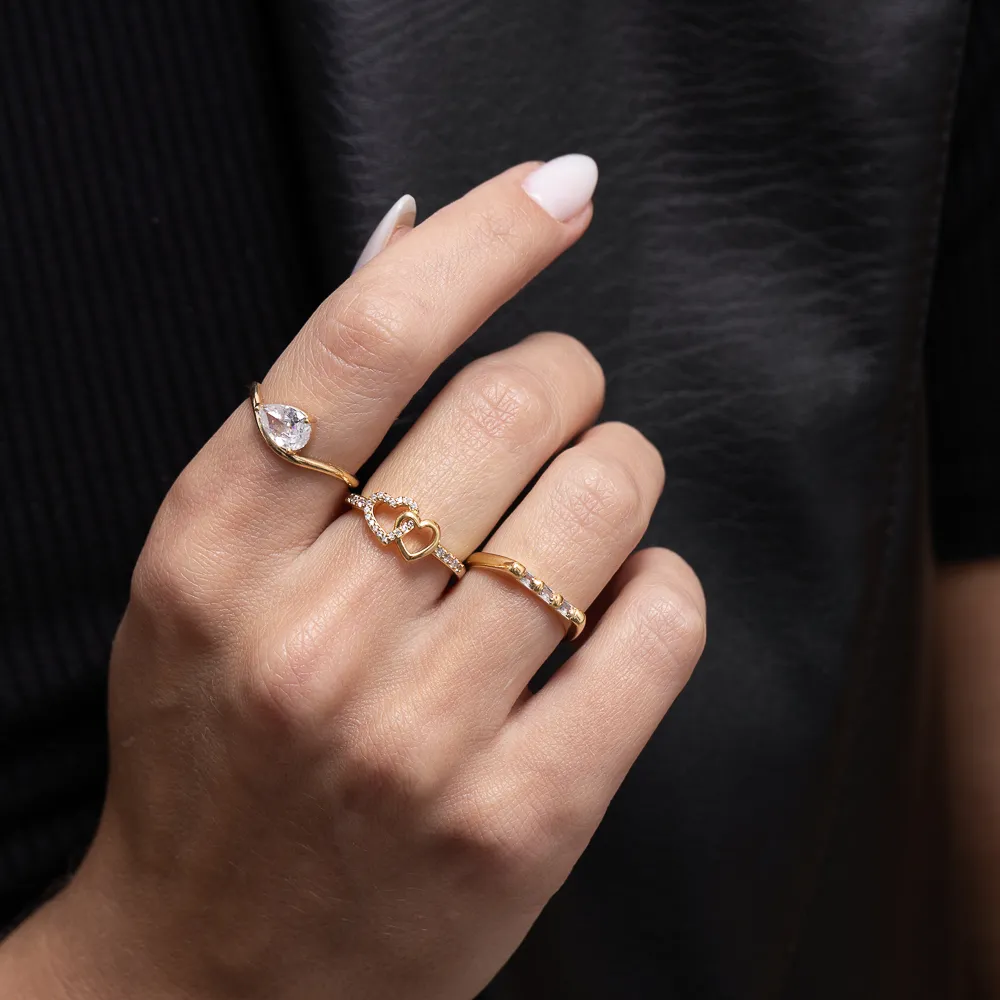 ANEL AMOR DE MÃE COM PEDRAS CRISTAIS BANHO OURO 18K