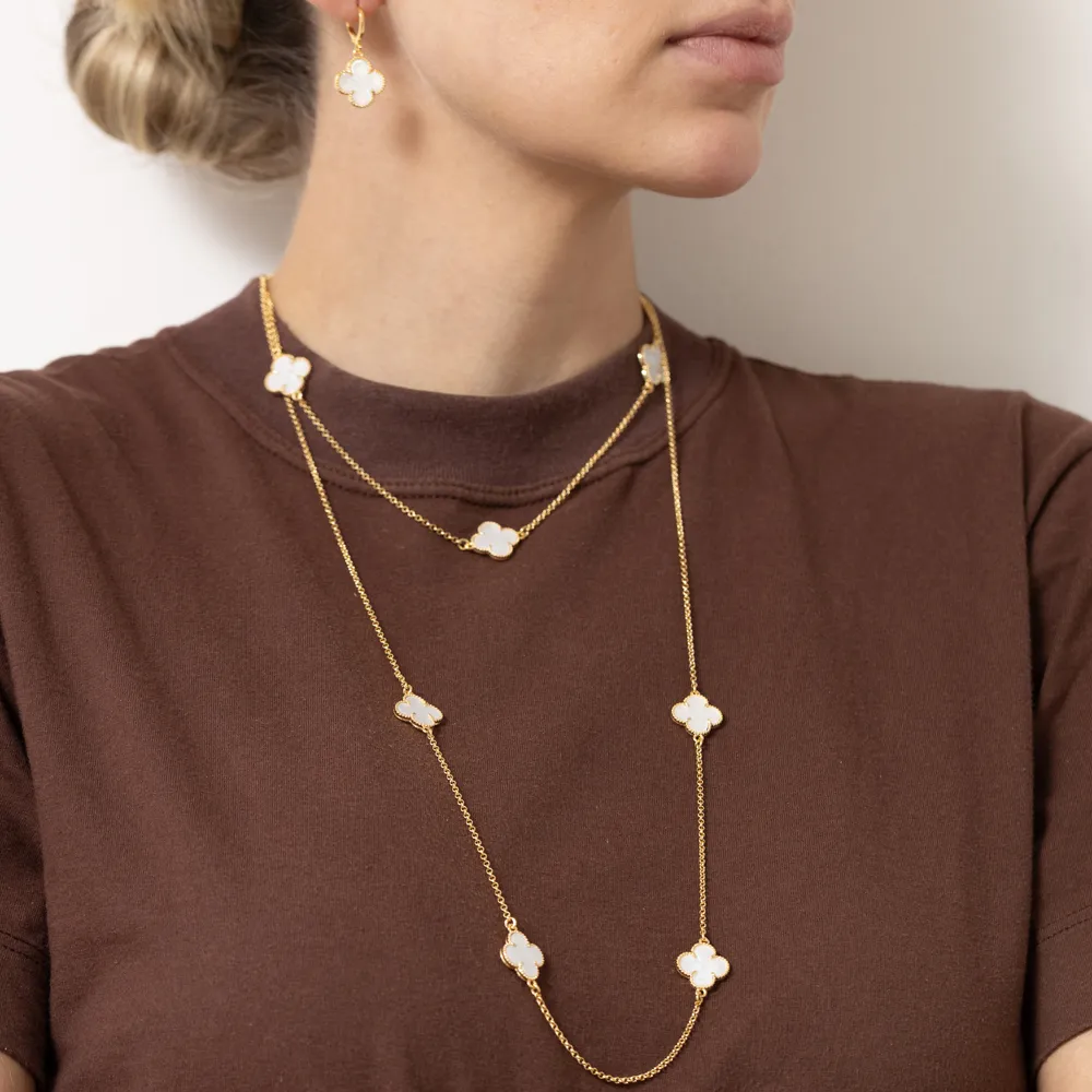 CONJUNTO VIRGINIA BRANCO PEROLIZADO BANHO OURO 18K