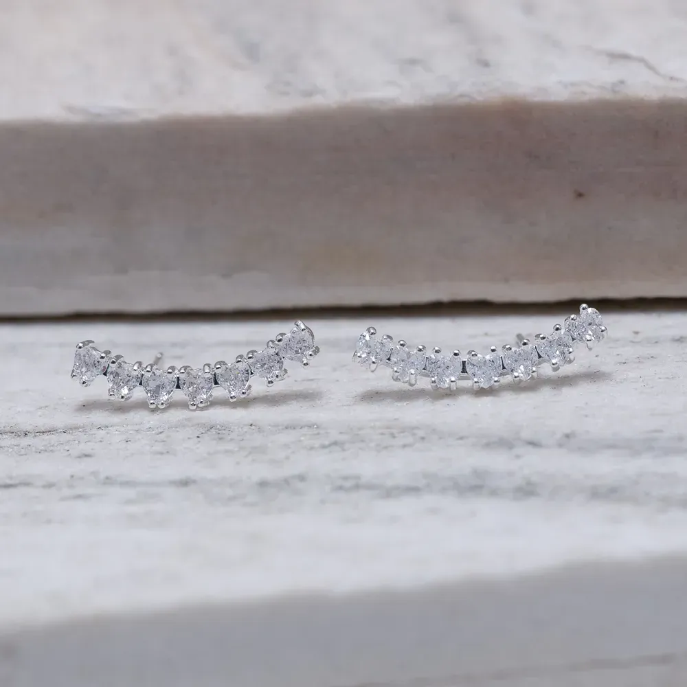 BRINCO EAR CUFF CORAÇÕES CRISTAIS BANHO PRATA