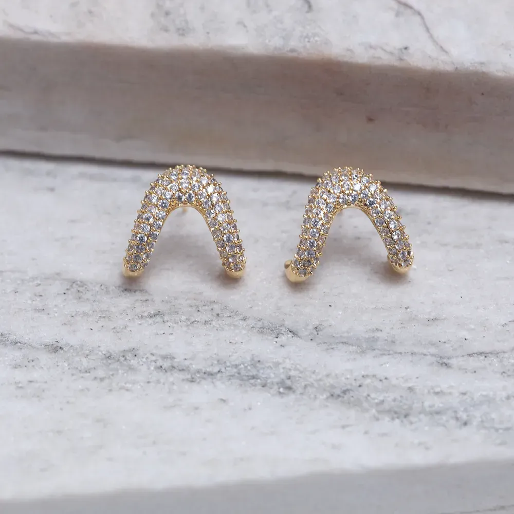 BRINCO EAR CUFF PONTEAGUDO CRAVEJADO BANHO OURO 18K