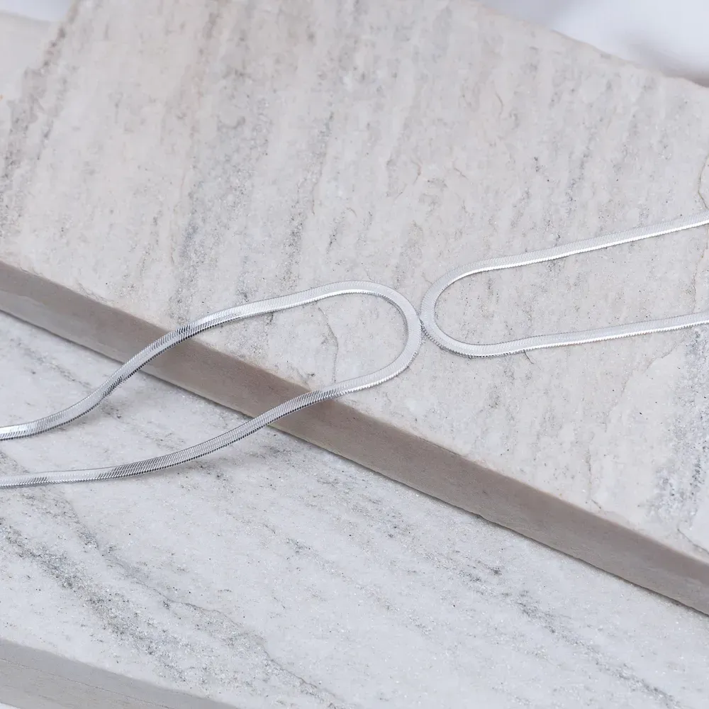 CHOKER FITA ESPELHADA 3MM BANHO PRATA