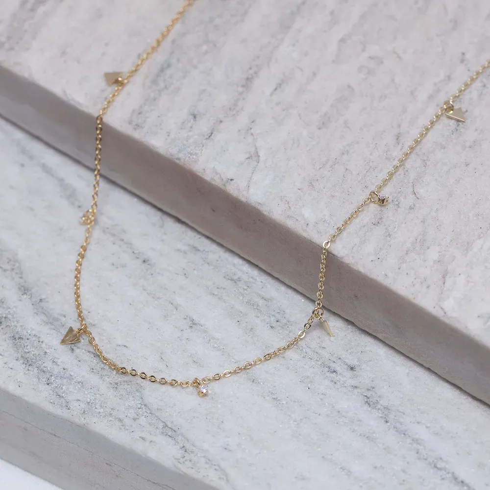 COLAR LONGO TRIÂNGULOS BANHO OURO 18K