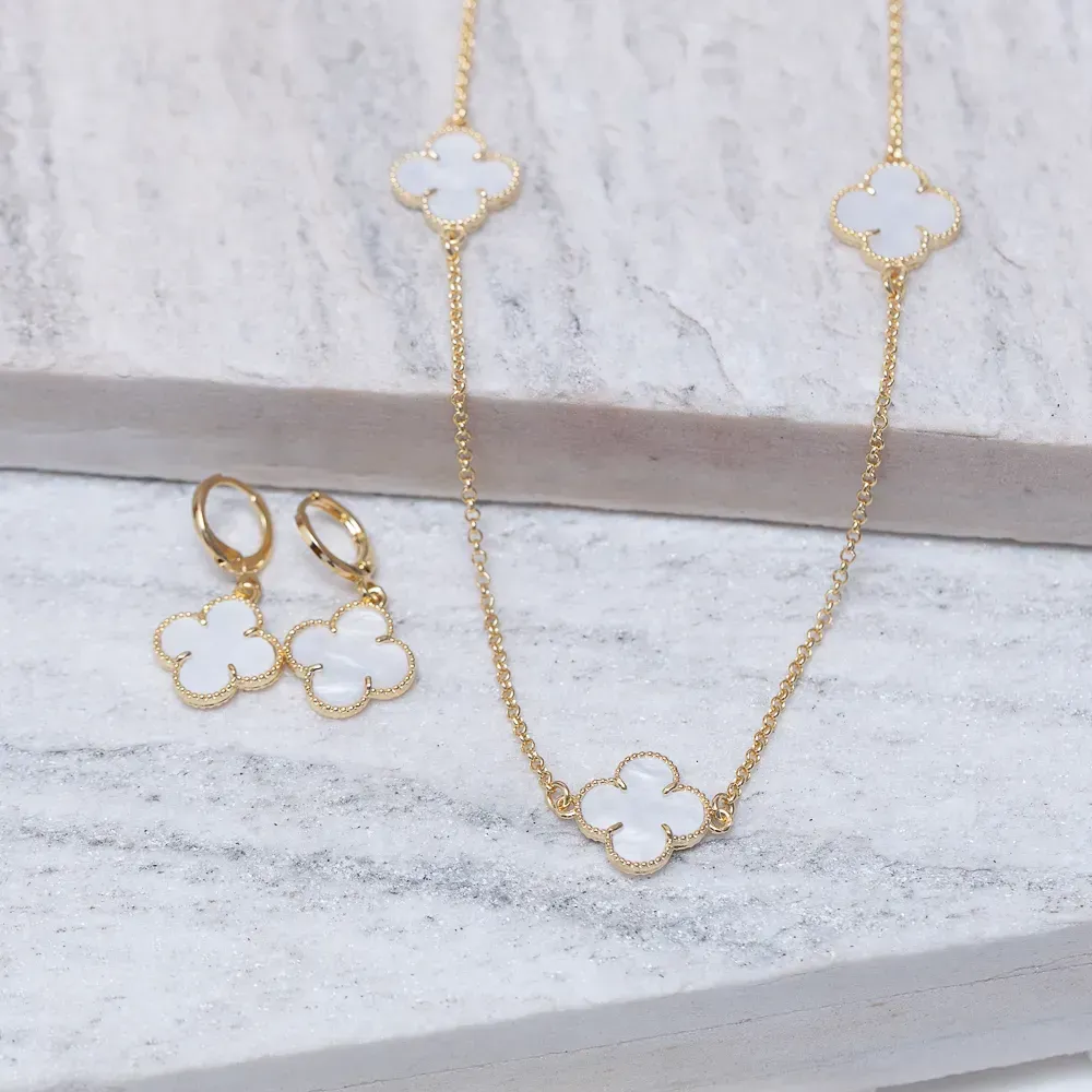 CONJUNTO VIRGINIA BRANCO PEROLIZADO BANHO OURO 18K