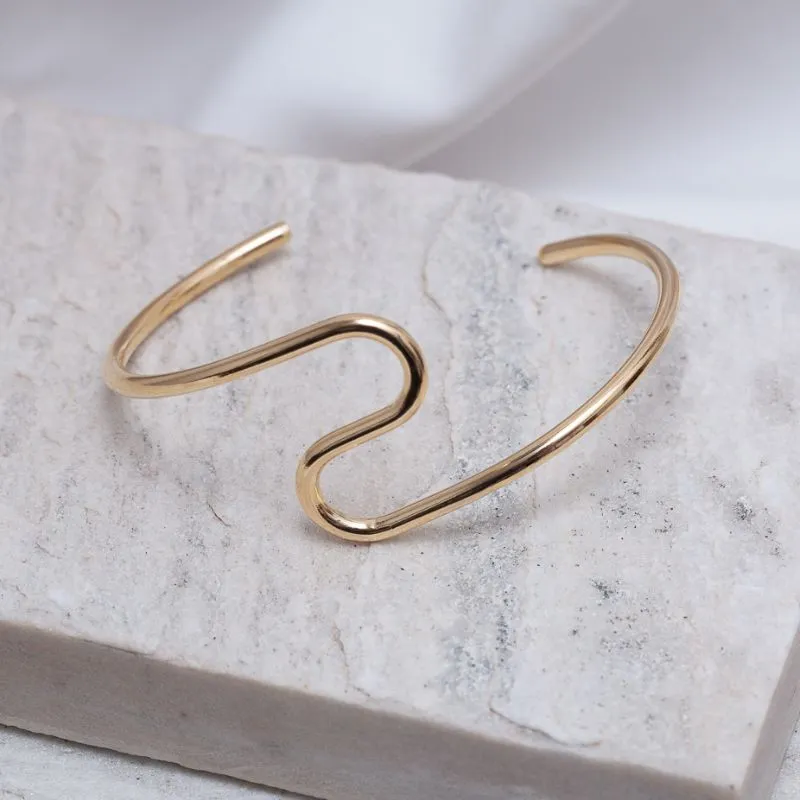 BRACELETE ORGÂNICO TORCIDO BANHO OURO 18K