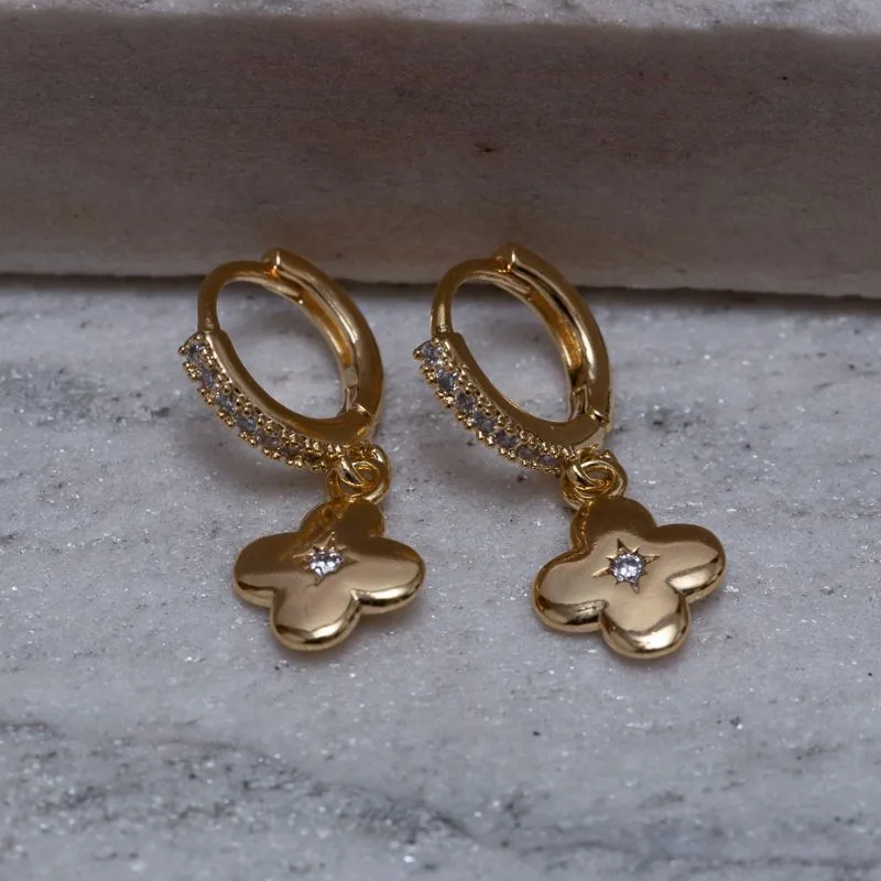 BRINCO ARGOLINHA VIRGINIA LISO COM ESTRELINHA BANHO OURO 18K