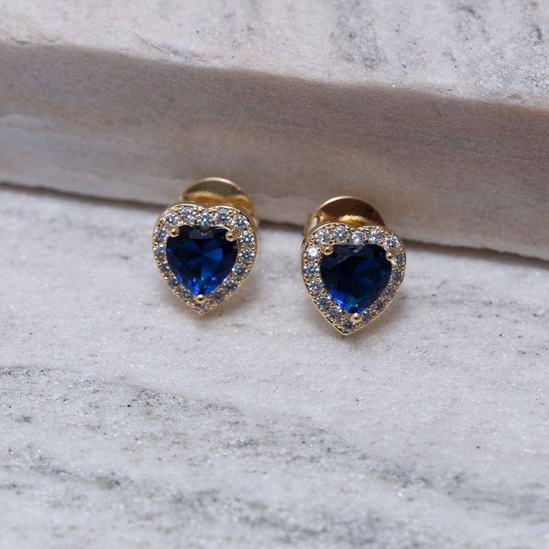 BRINCO CORAÇÃO P COM PEDRA AZUL MARINHO BANHO OURO 18K