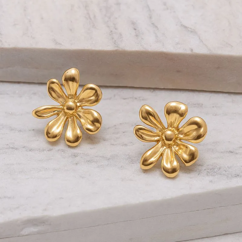BRINCO FLOR LISO BANHO OURO 18K