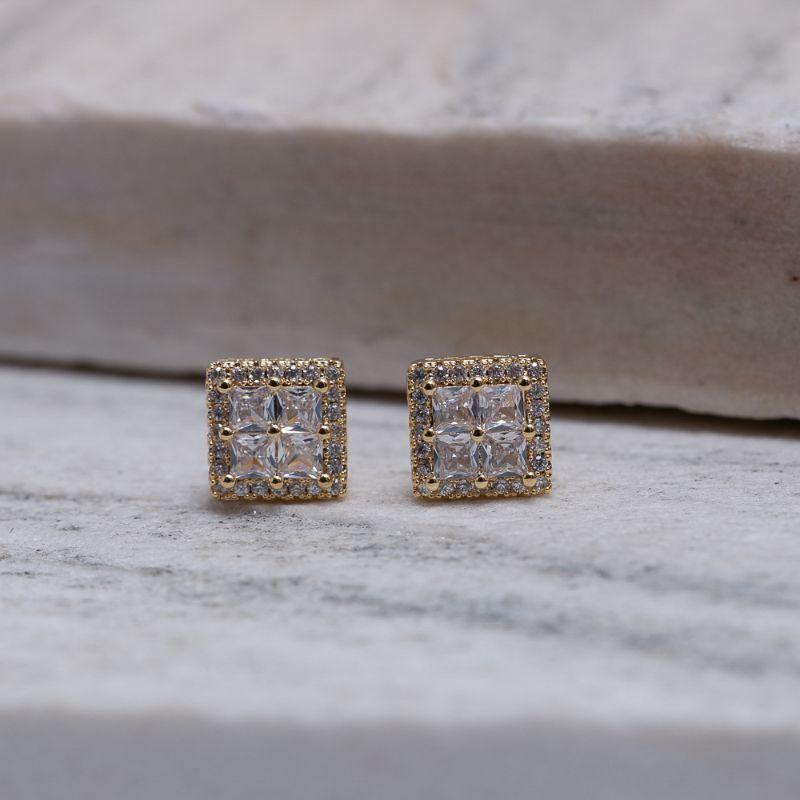 BRINCO QUADRADINHOS CRISTAIS BANHO OURO 18K