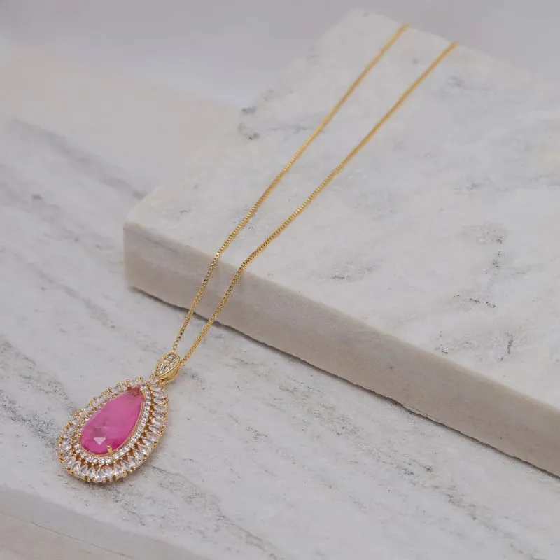 COLAR GOTA COM ZIRCÔNIAS E PEDRA PINK M BANHO OURO 18K