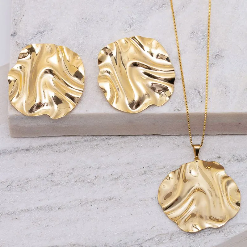 CONJUNTO ORGÂNICO ESFERA GRANDE AMASSADA BANHO OURO 18K