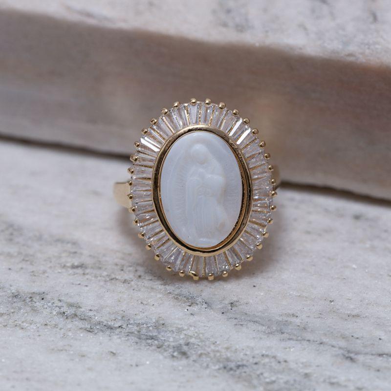 ANEL NOSSA SENHORA MADRE PÉROLA COM ZIRCÔNIAS BANHO OURO 18K