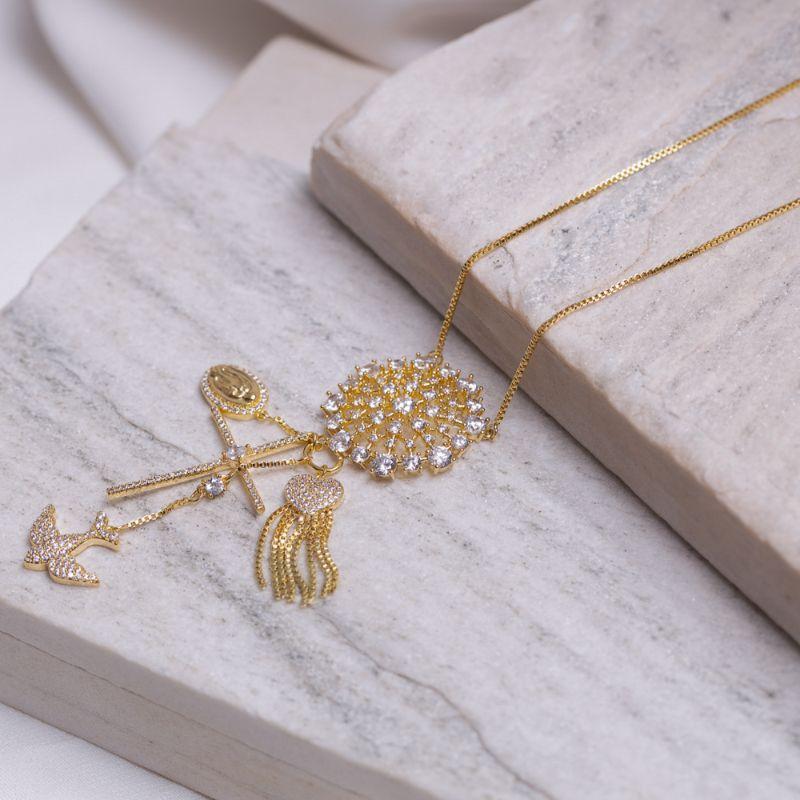 COLAR RELIGIOSO CRAVEJADO COM ZIRCÔNIAS CRISTAIS BANHO OURO 18K