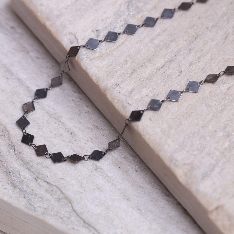 CHOKER CHAPINHA LOSANGO BANHO RÓDIO NEGRO
