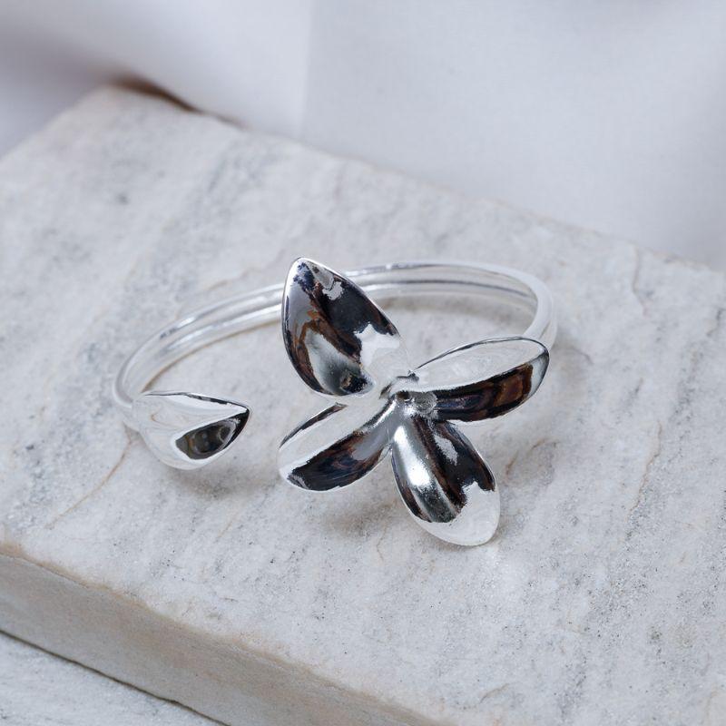 BRACELETE FLOR DE AMARÍLIS BANHO PRATA