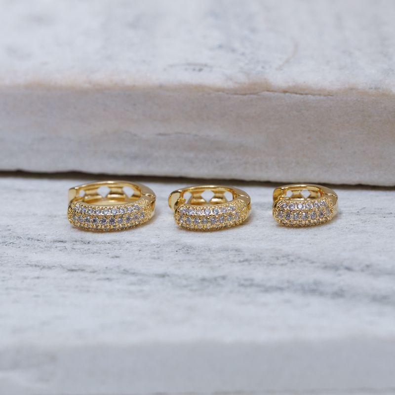 BRINCO ARGOLA TRADICIONAL M CRAVEJADA BANHO OURO 18K