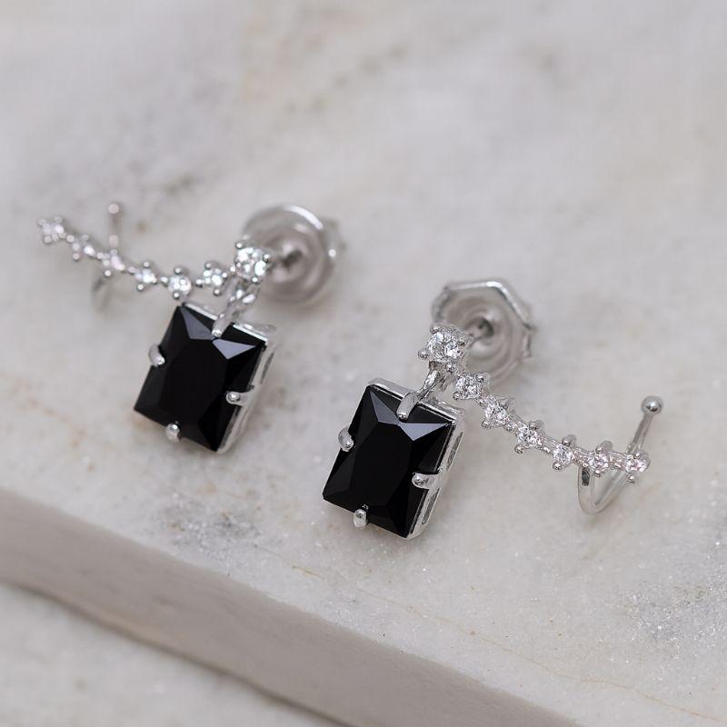 BRINCO EAR CUFF CRAVEJADO COM ZIRCÔNIAS CRISTAIS E PEDRA PRETA BANHO PRATA
