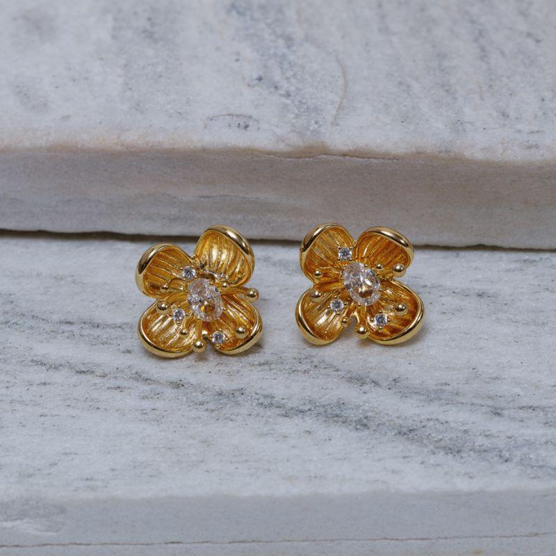 BRINCO FLOR DE JUNQUILHA BANHO OURO 18K