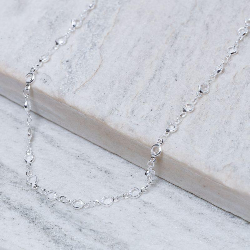 CHOKER COM PEDRINHAS CRISTAIS BANHO PRATA