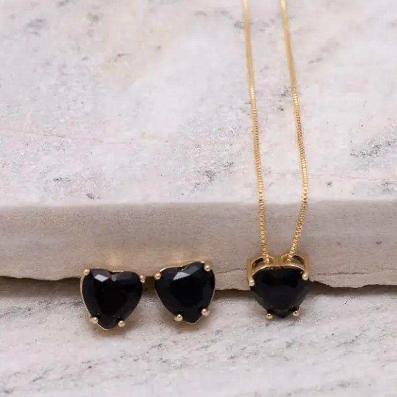 CONJUNTO CORAÇÃO PONTO DE LUZ PRETO BANHO OURO 18K