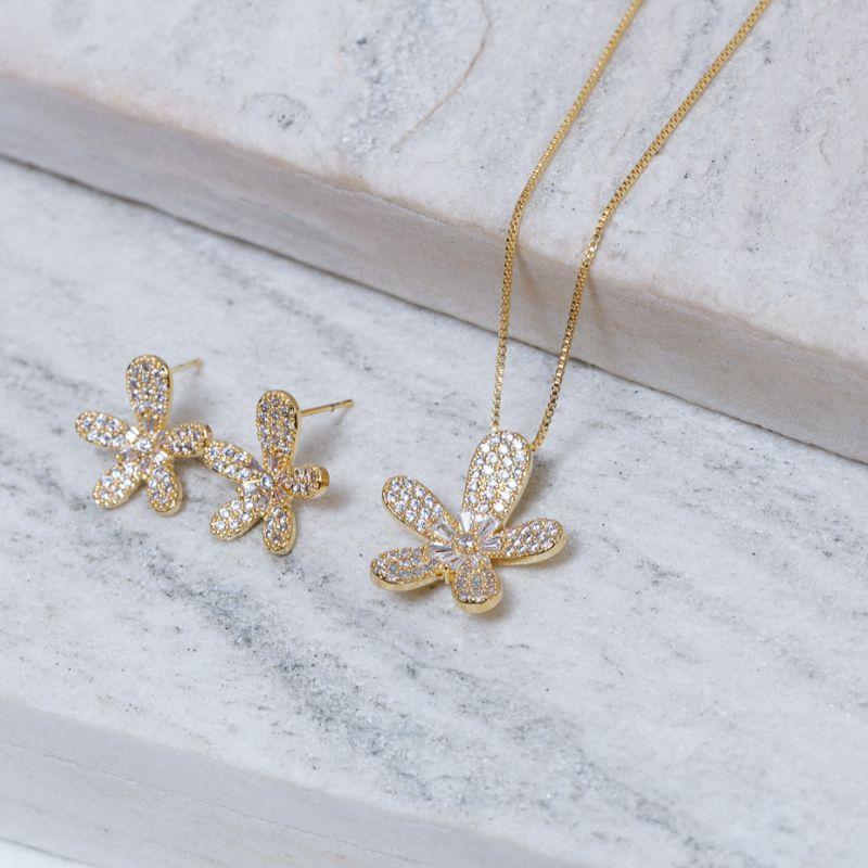 CONJUNTO FLOR DE GÉRBERA BANHO OURO 18K