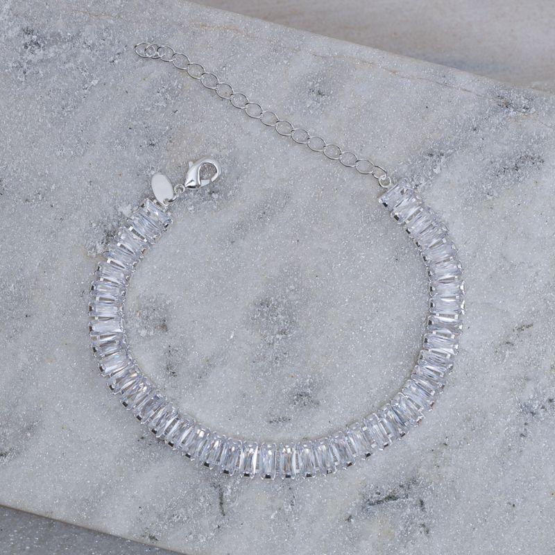 PULSEIRA RIVIERA COM ZIRCÔNIAS NAVETE CRISTAL BANHO PRATA