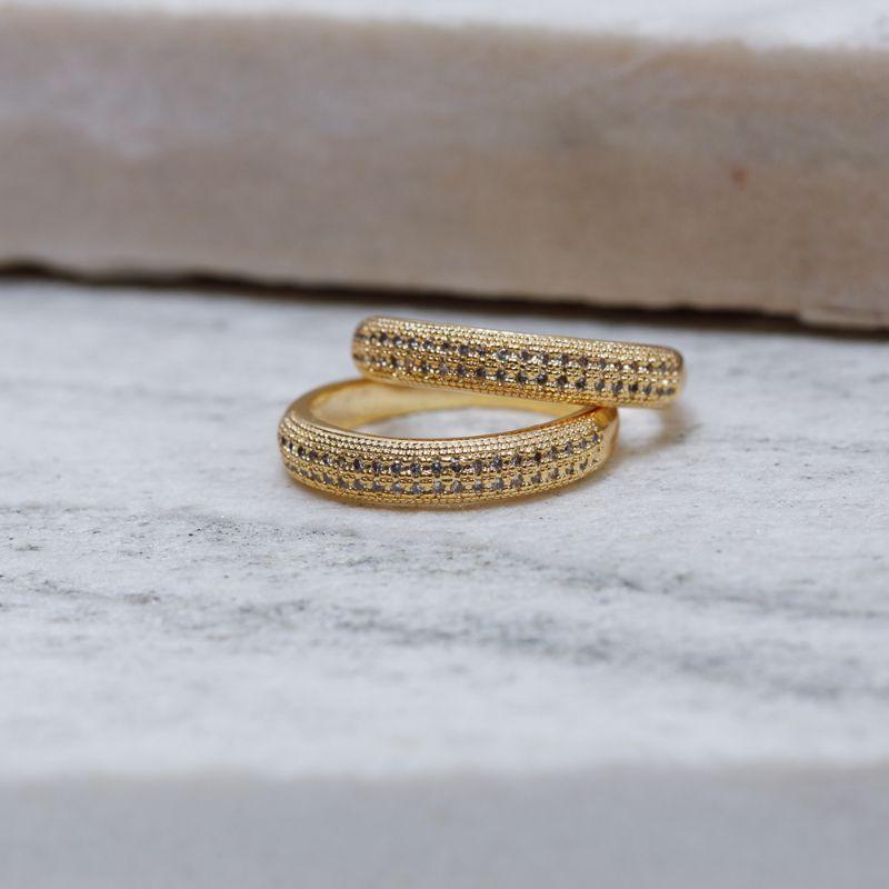 ANEL APARADOR DE ALIANÇA DUPLO CRAVEJADO BANHO OURO 18K