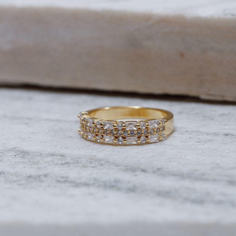 ANEL ZIRCÔNIAS TRIPLAS CRISTAL BANHO OURO 18K