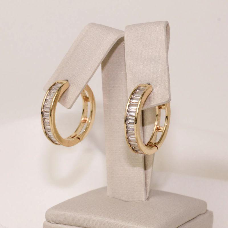 BRINCO ARGOLA ZIRCÔNIA NAVETE BANHO OURO 18K BRINCO ARGOLA ZIRCÔNIA NAVETE BANHO OURO 18K